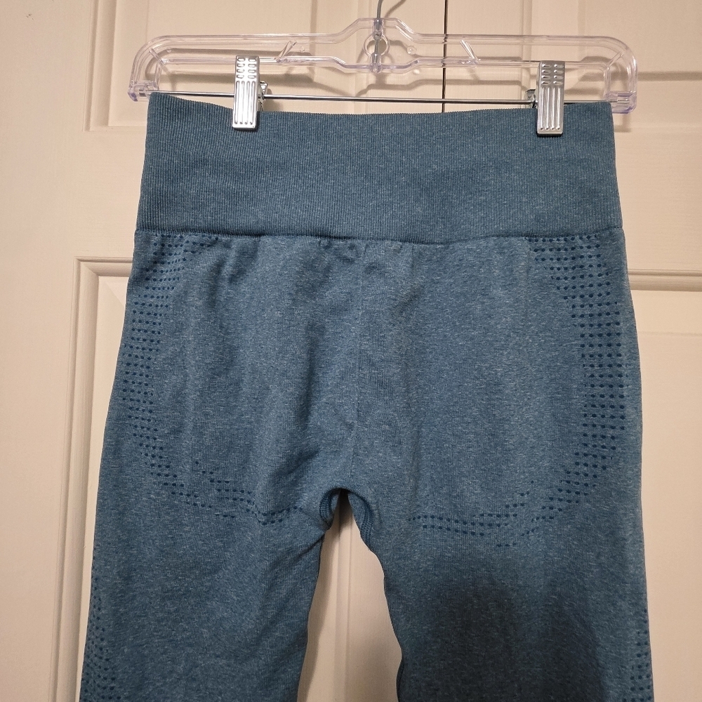 Gymshark Adapt Seemless Leggings Size Small - Picture 3 of 9